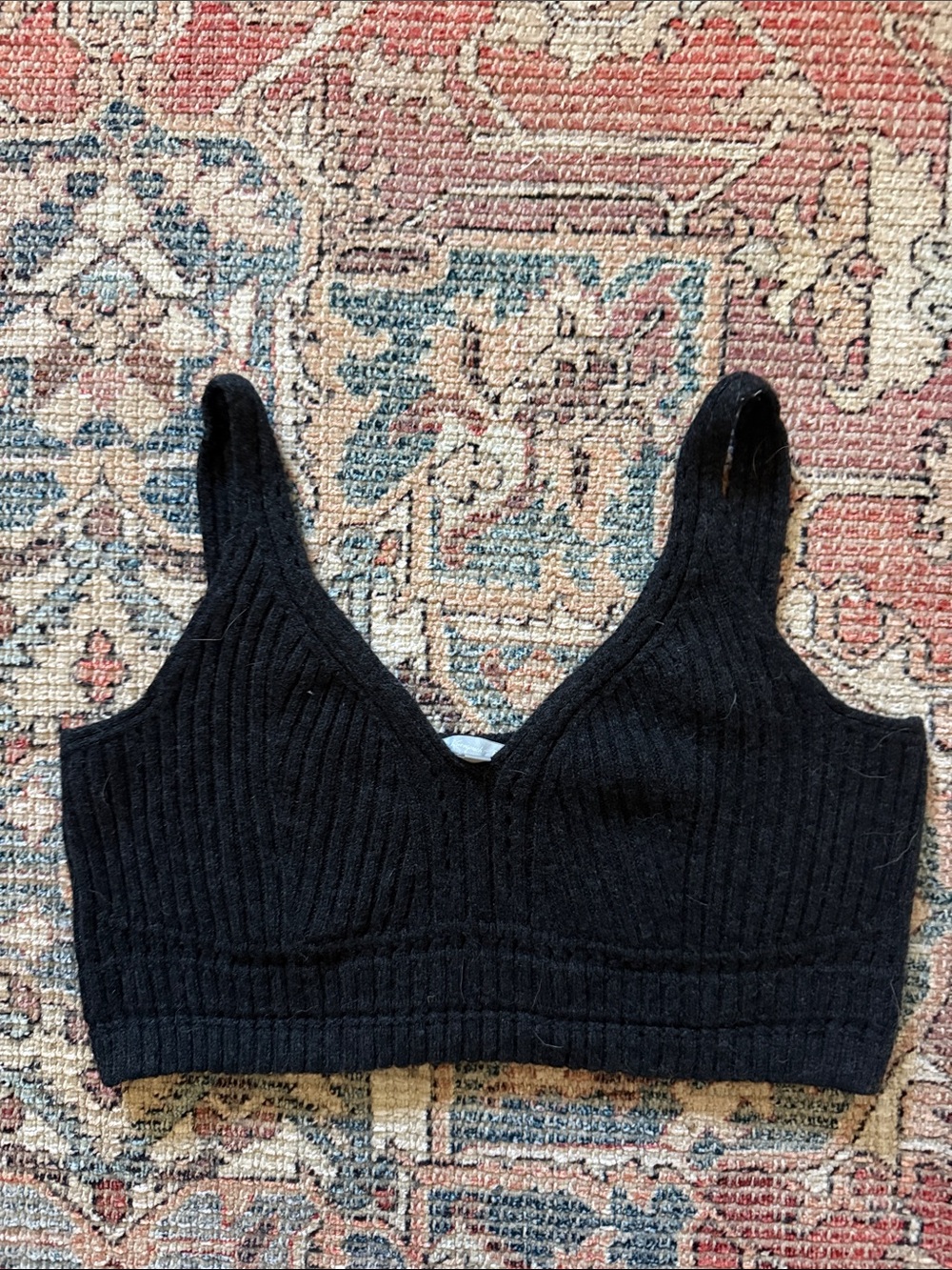 Ribbed V-Neck Bralette in Black